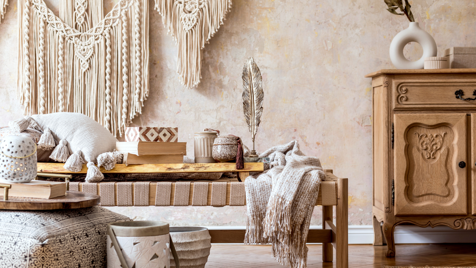 Dekoration, Tischdeko, Weihnachtsdeko, Wohnzimmerdeko, Blumentöpfe, Möbel, Kissen, Kerzen, Wanddeko, Trockenblumen